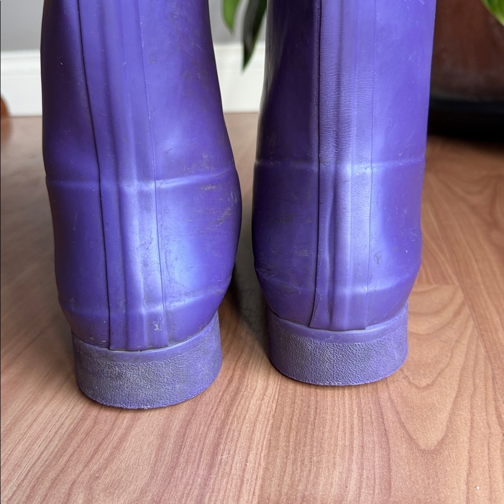 Hunter Women's Vibrant Purple Rain Boots - Picture 6 of 7